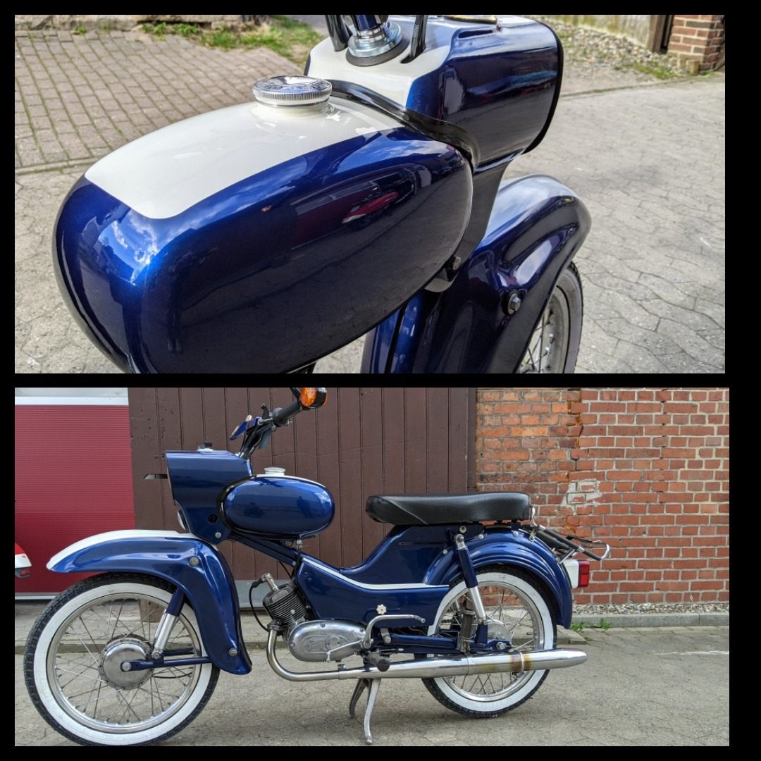 Restauriertes Moped in Dunkelblau